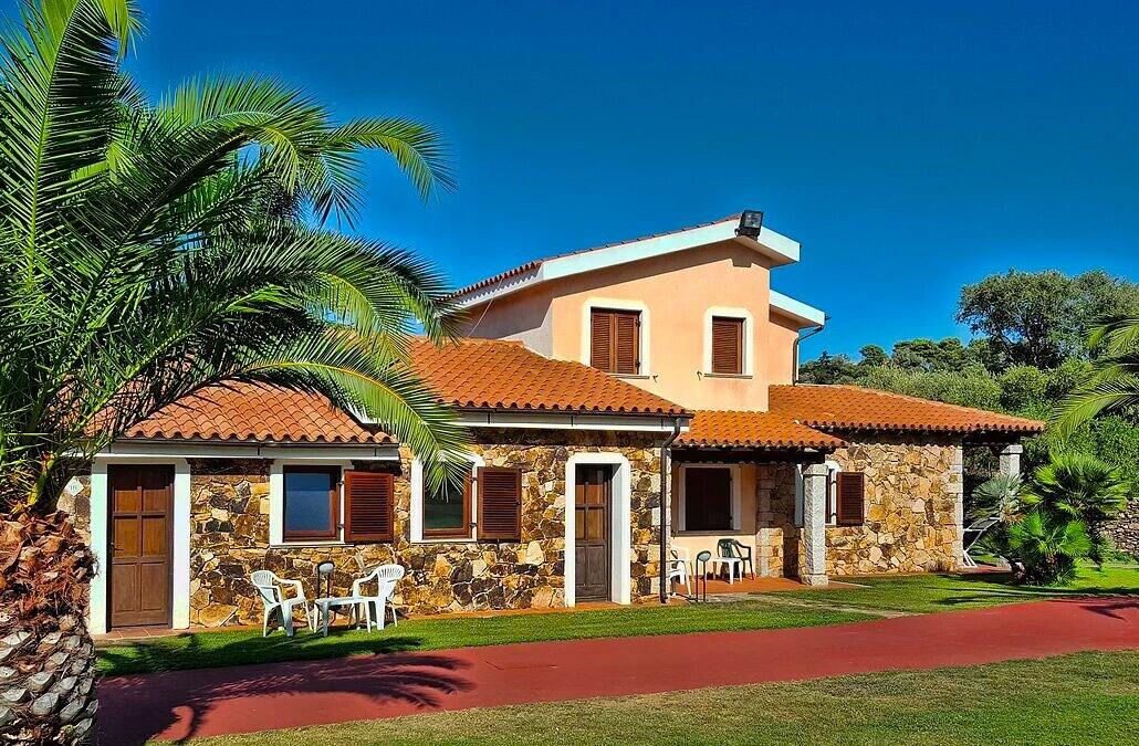 Amareclub Le Rose Hotel San Teodoro  Exterior photo